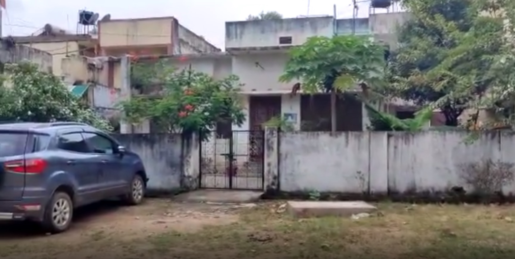 House in Vivekanand colony